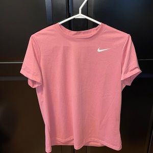 Nike Dry women’s legend tshirt